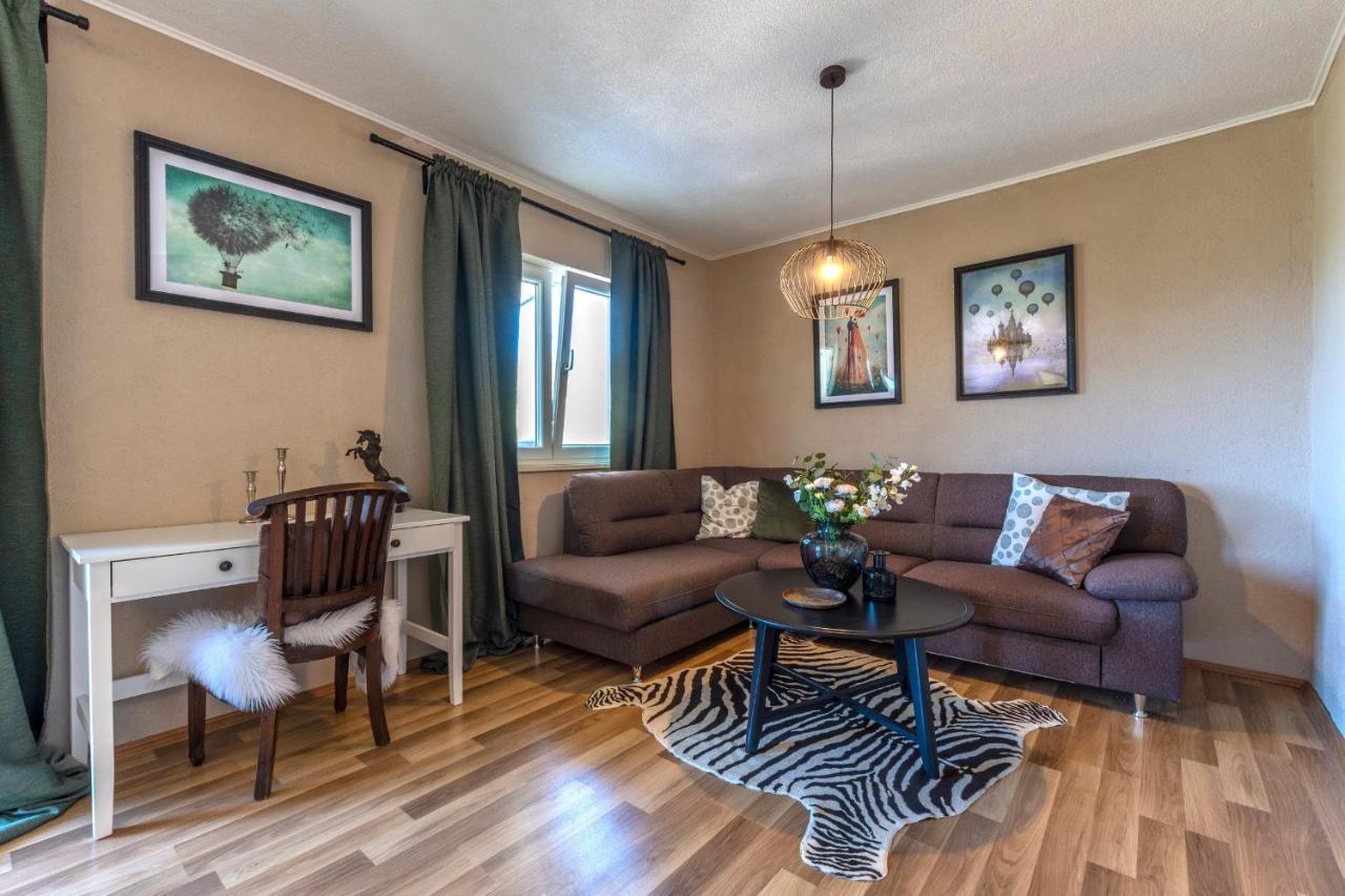 Apartman Ella Peracko Blato ภายนอก รูปภาพ