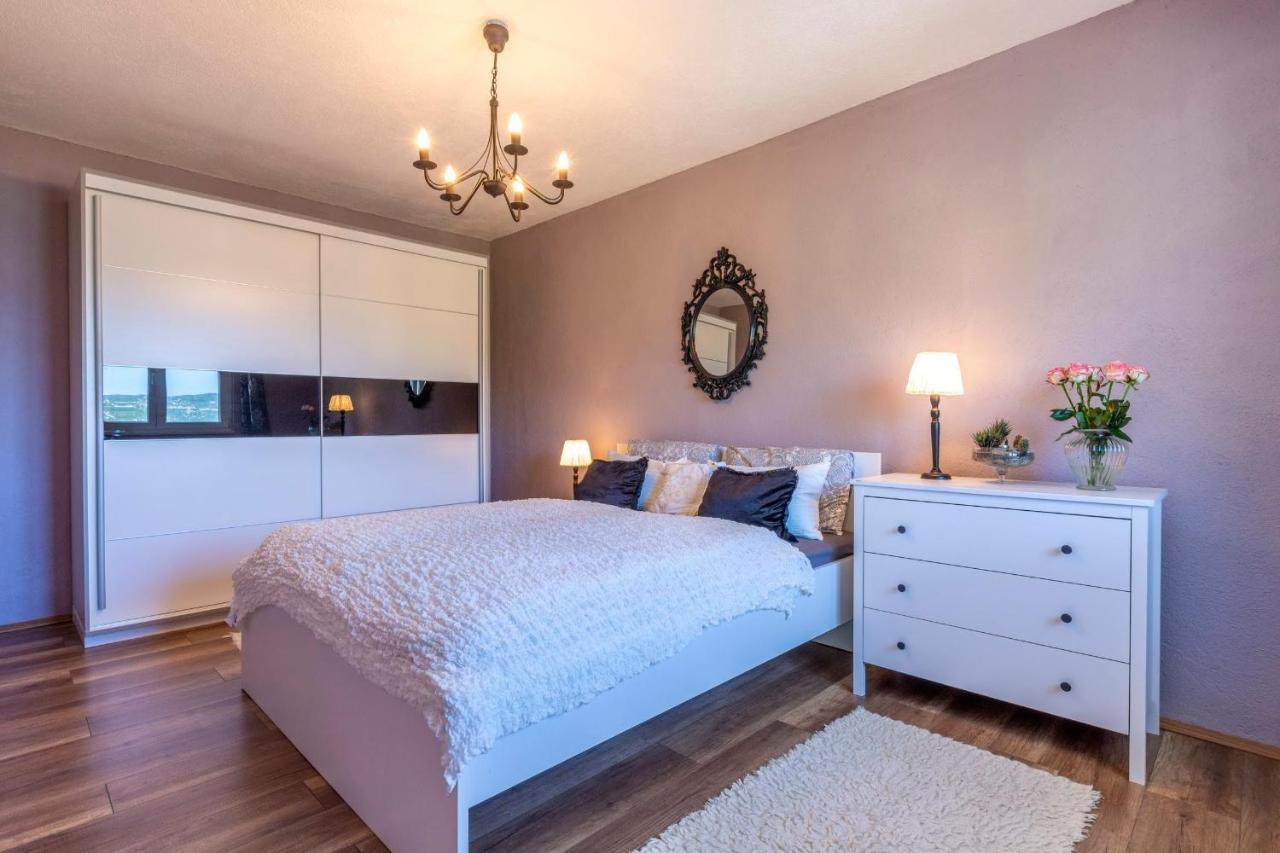 Apartman Ella Peracko Blato ภายนอก รูปภาพ
