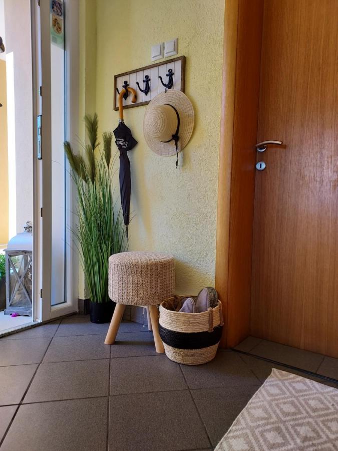 Apartman Ella Peracko Blato ภายนอก รูปภาพ
