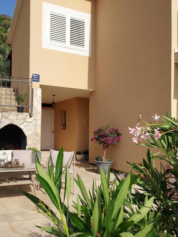 Apartman Ella Peracko Blato ภายนอก รูปภาพ